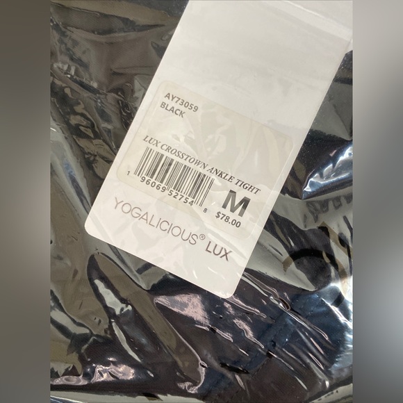 Yogalicious Lux Women’s Crosstown High Rise Ankle Tight Black Leggings - Picture 10 of 11